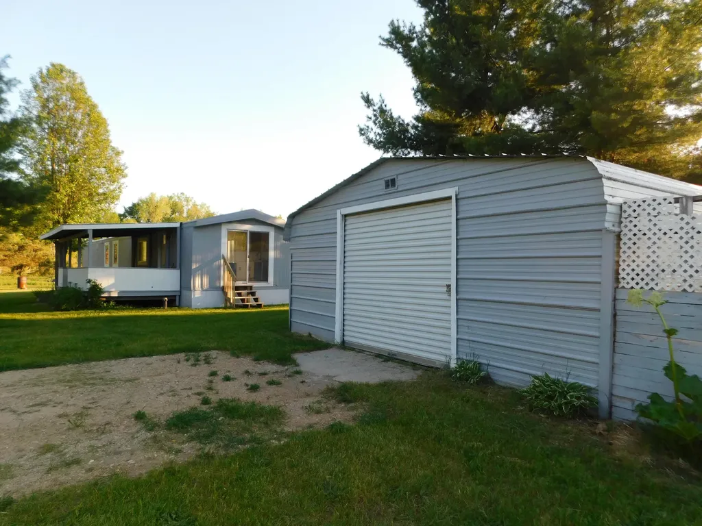 10485 Bagley Avenue Ashland Township MI 49327