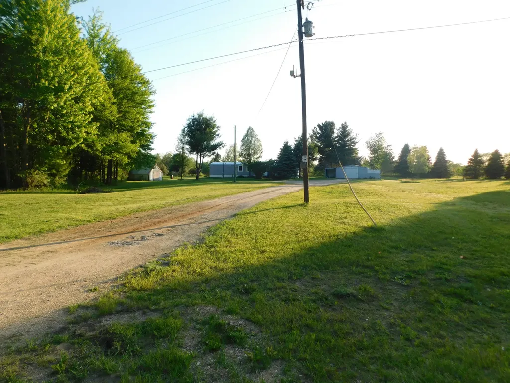 10485 Bagley Avenue Ashland Township MI 49327
