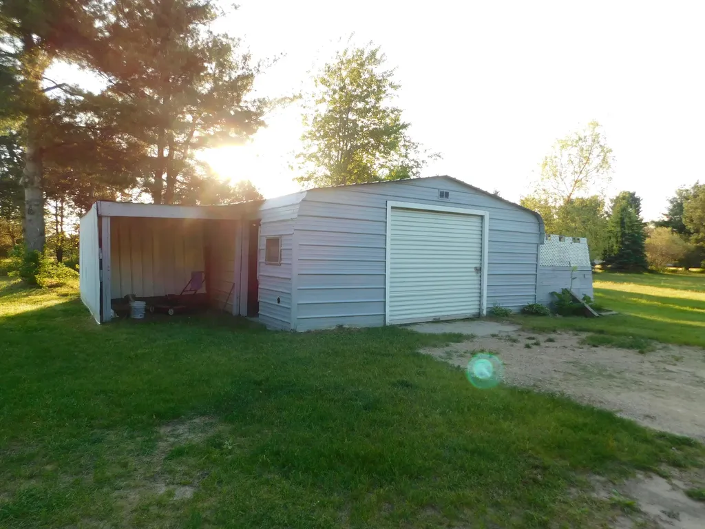 10485 Bagley Avenue Ashland Township MI 49327