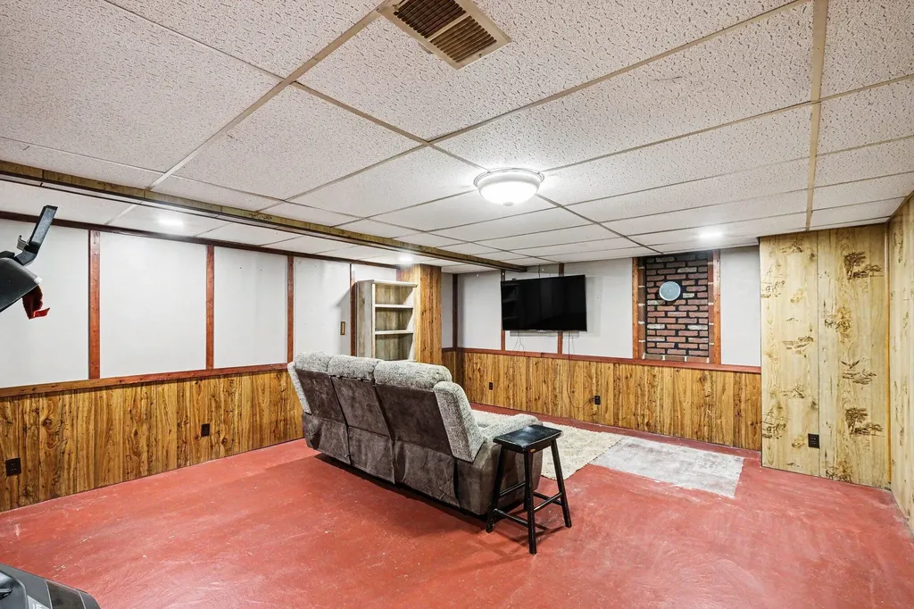 3438 Byron Center Avenue SW Wyoming City MI 49519