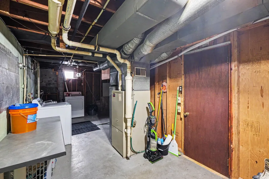 3438 Byron Center Avenue SW Wyoming City MI 49519