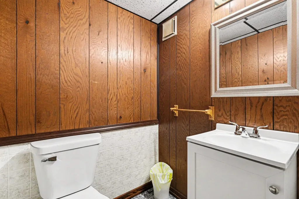 3438 Byron Center Avenue SW Wyoming City MI 49519