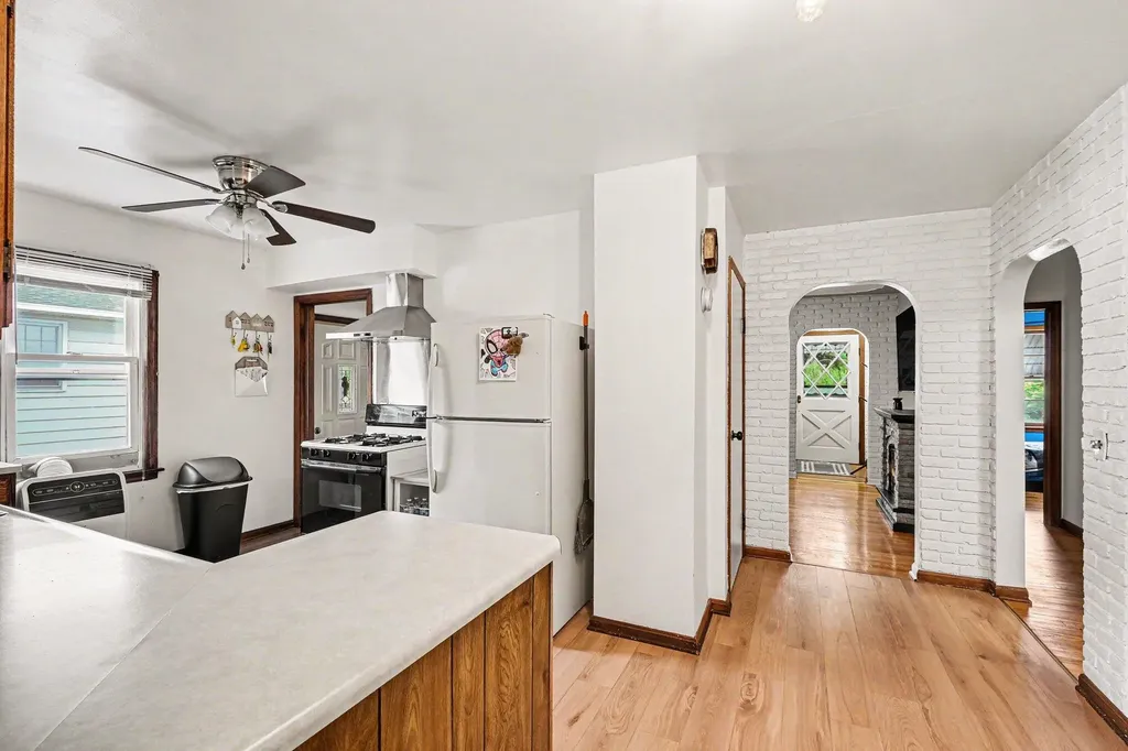 3438 Byron Center Avenue SW Wyoming City MI 49519