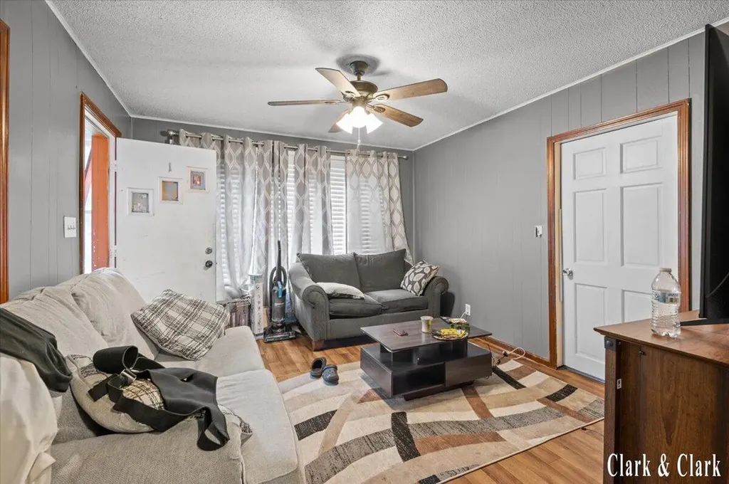 720 Hill Avenue Muskegon City MI 49442