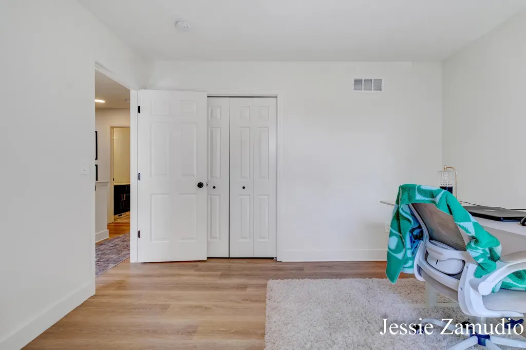 5609 E Grove Drive SE Kentwood City MI 49512