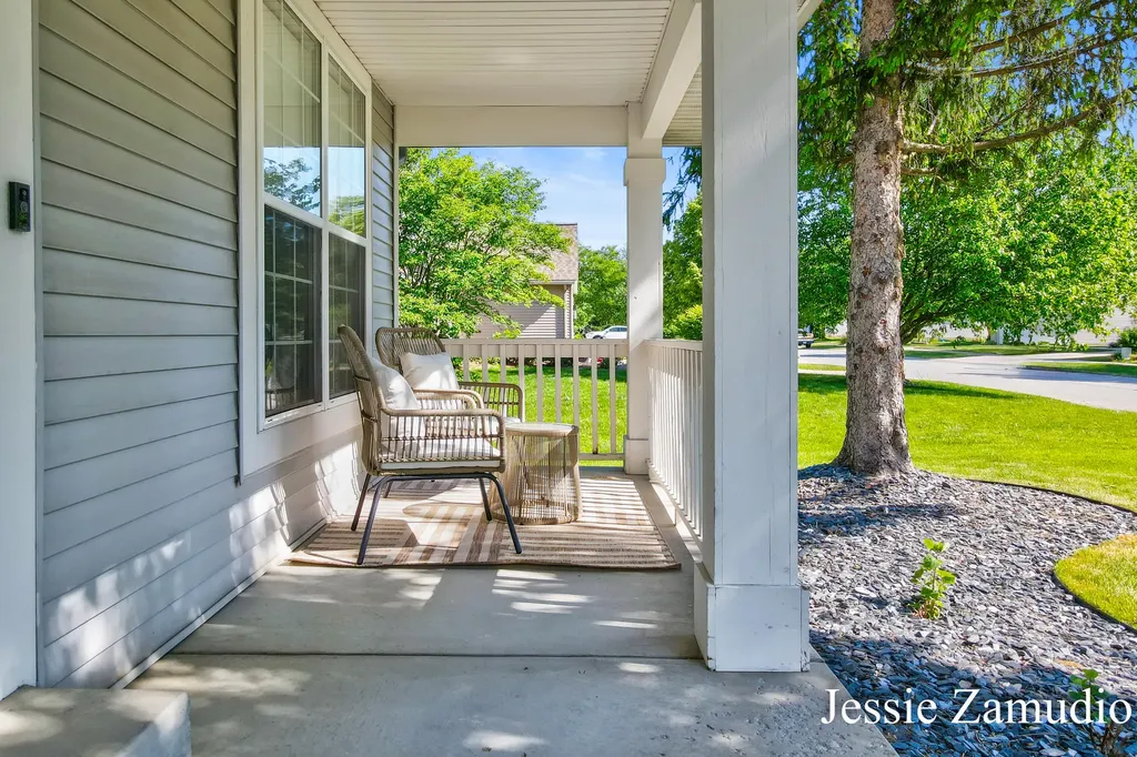 5609 E Grove Drive SE Kentwood City MI 49512
