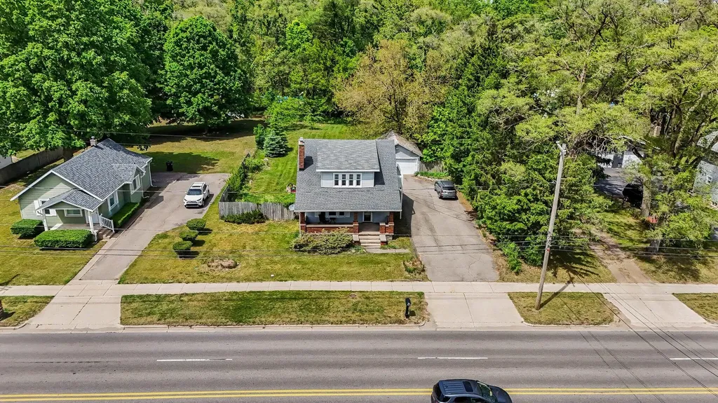691 Multi 68th Street SE Gaines Charter Township MI 49548