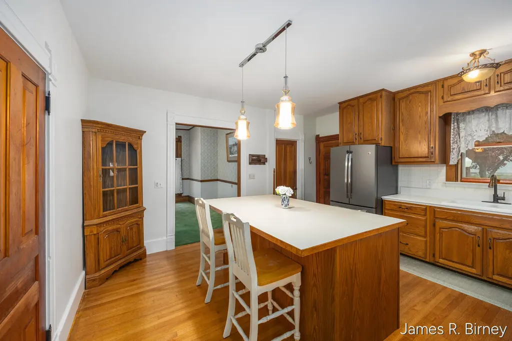 529 Avery Street Lowell City MI 49331