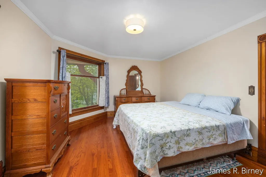 529 Avery Street Lowell City MI 49331