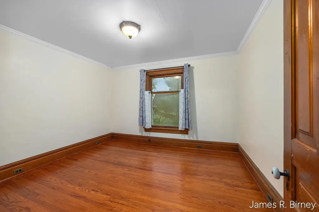 529 Avery Street Lowell City MI 49331