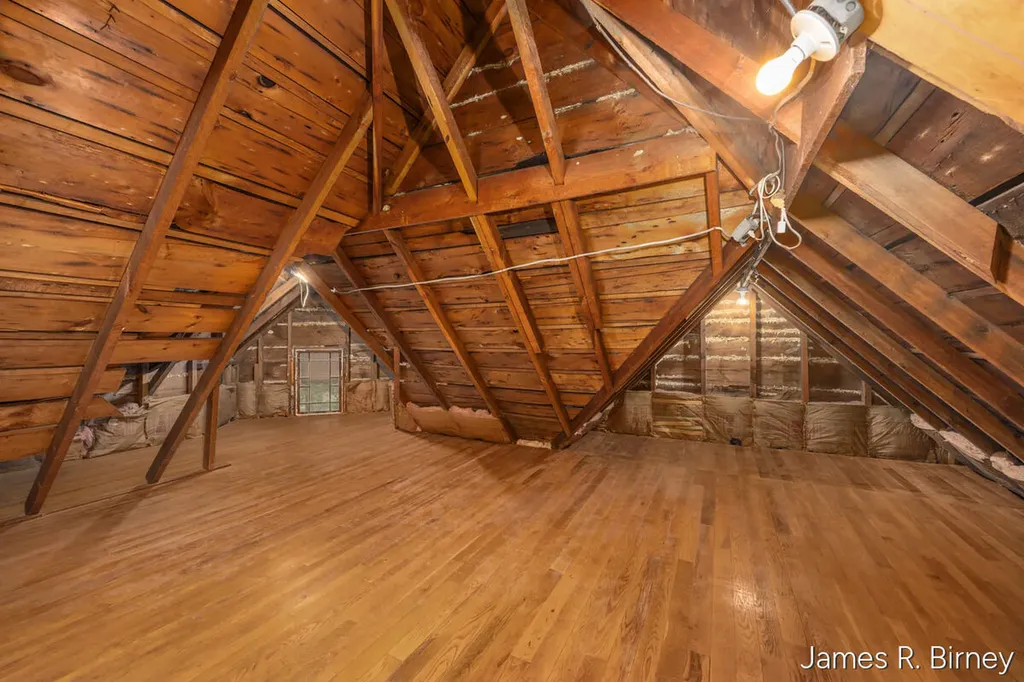 529 Avery Street Lowell City MI 49331