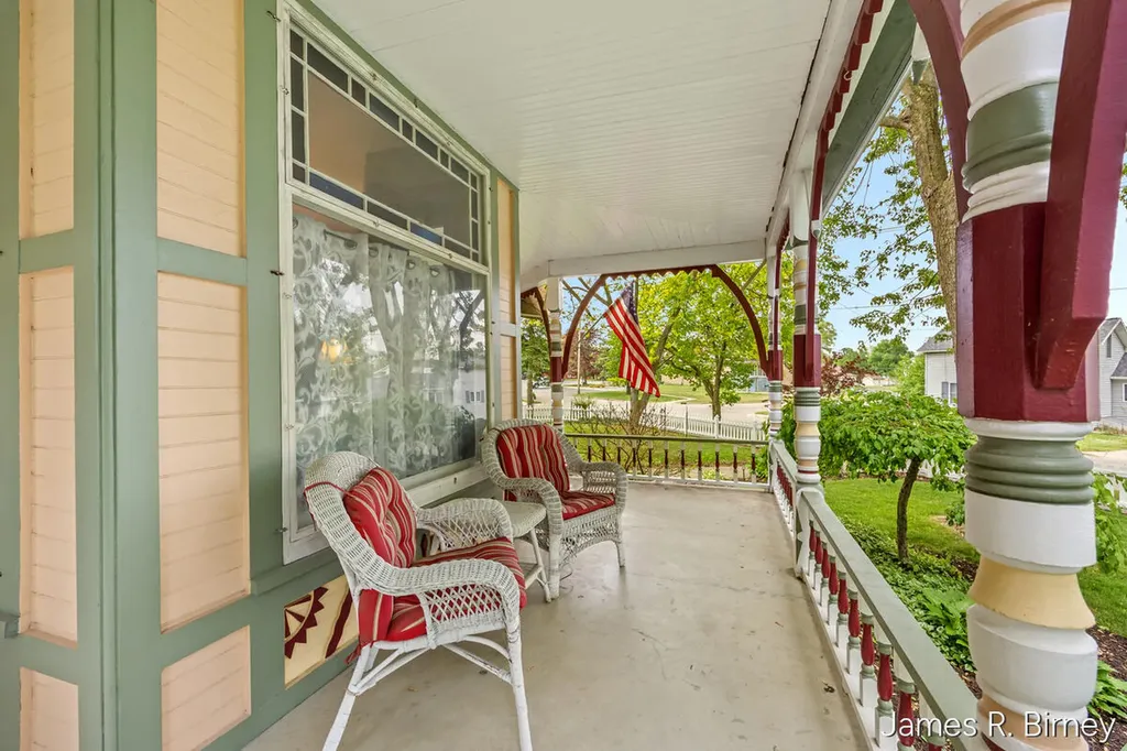 529 Avery Street Lowell City MI 49331