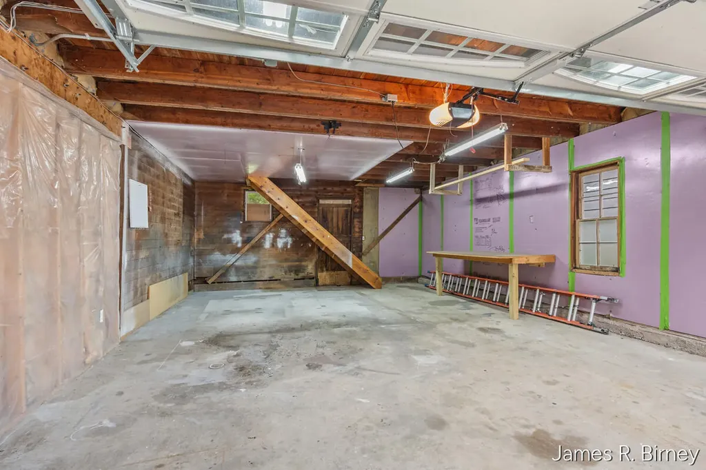 529 Avery Street Lowell City MI 49331