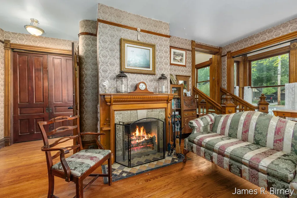529 Avery Street Lowell City MI 49331