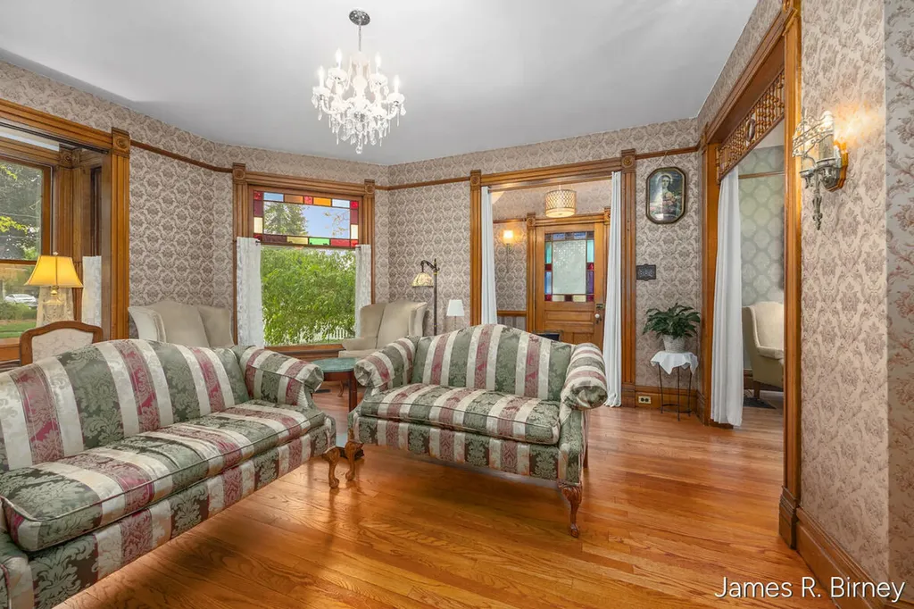 529 Avery Street Lowell City MI 49331