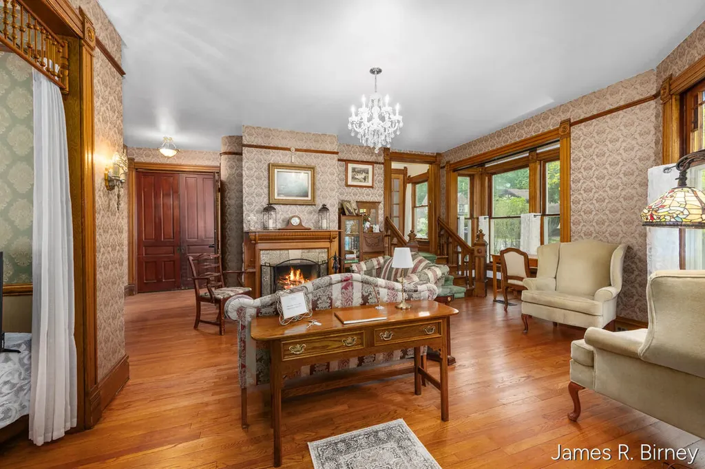 529 Avery Street Lowell City MI 49331