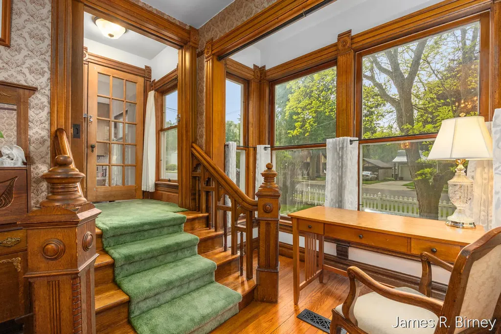 529 Avery Street Lowell City MI 49331
