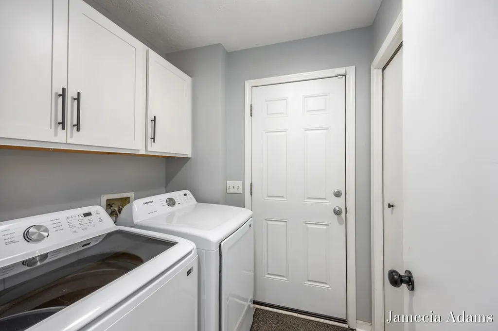 5204 Discovery Drive SE Kentwood City MI 49508