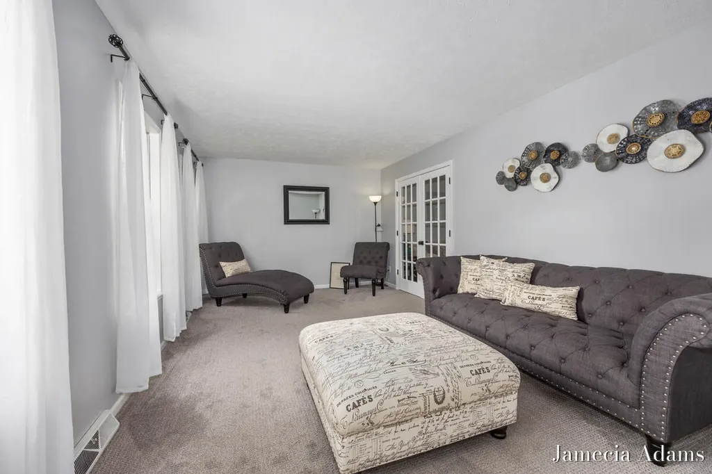 5204 Discovery Drive SE Kentwood City MI 49508