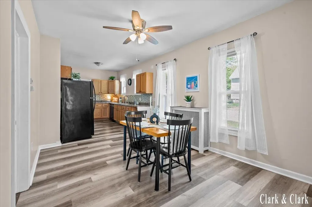 529 Carrier Street NE Grand Rapids City MI 49505