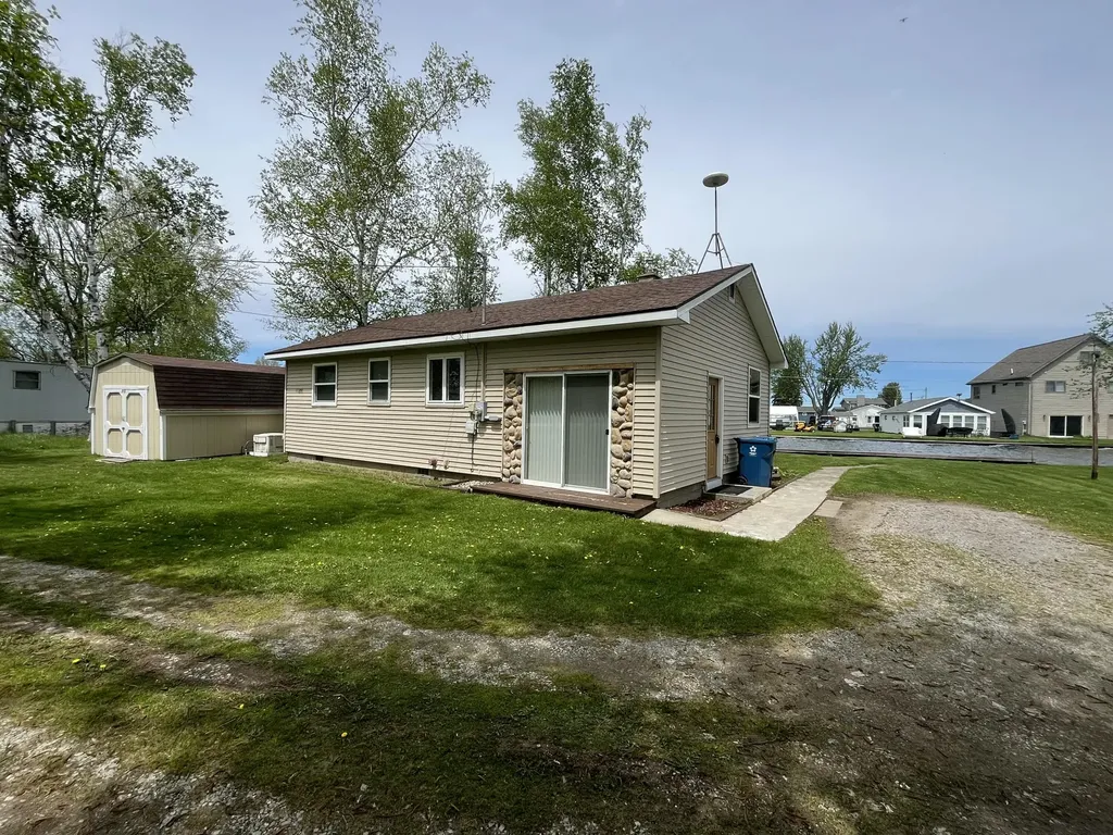 11200 W Shore Drive Lake Township MI 48629
