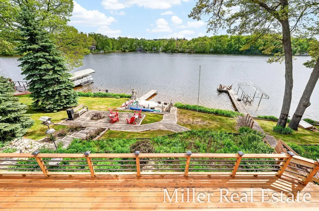1589 Pleasant View Drive Rutland Charter Township MI 49058