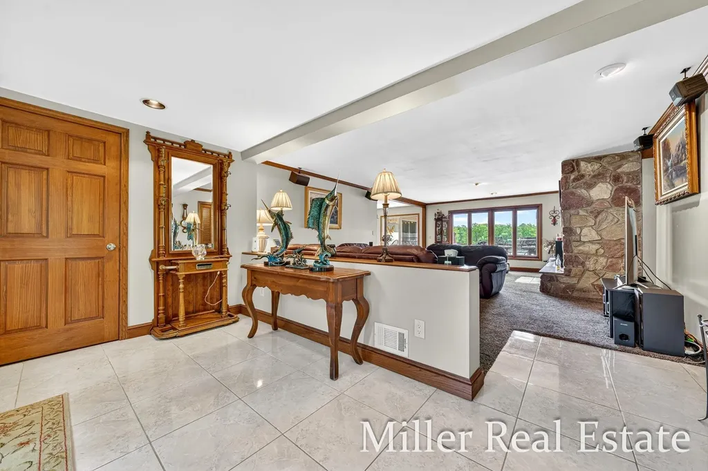 1589 Pleasant View Drive Rutland Charter Township MI 49058