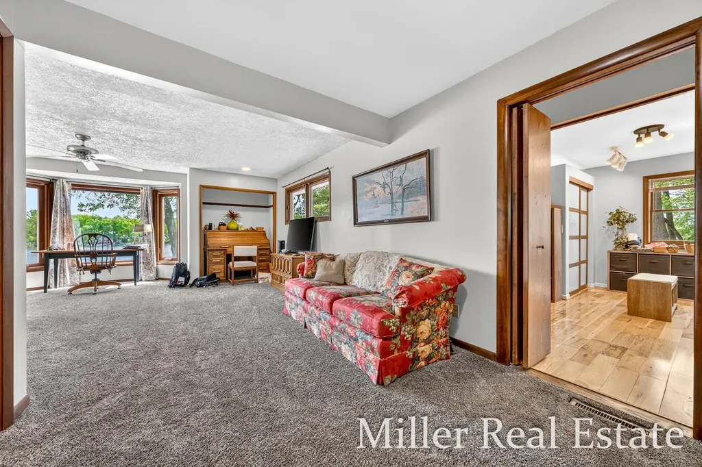 1589 Pleasant View Drive Rutland Charter Township MI 49058