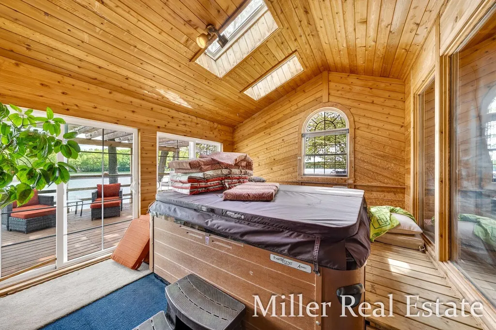 1589 Pleasant View Drive Rutland Charter Township MI 49058