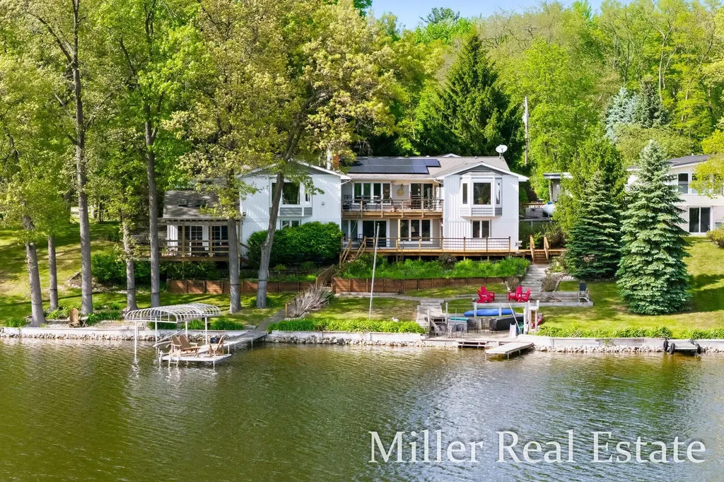 1589 Pleasant View Drive Rutland Charter Township MI 49058