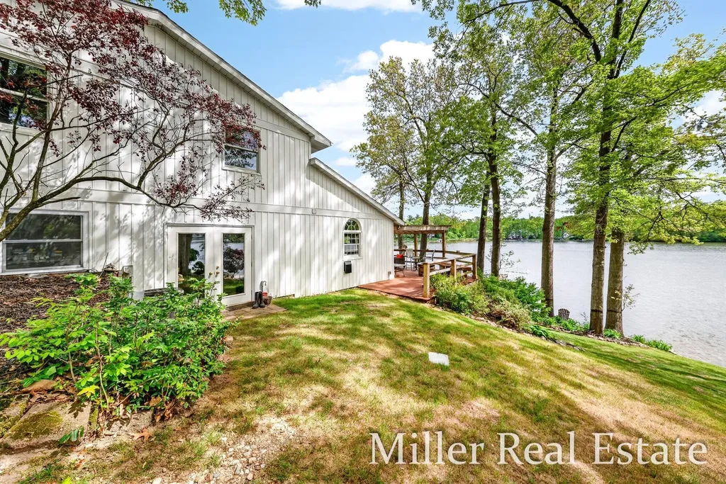 1589 Pleasant View Drive Rutland Charter Township MI 49058