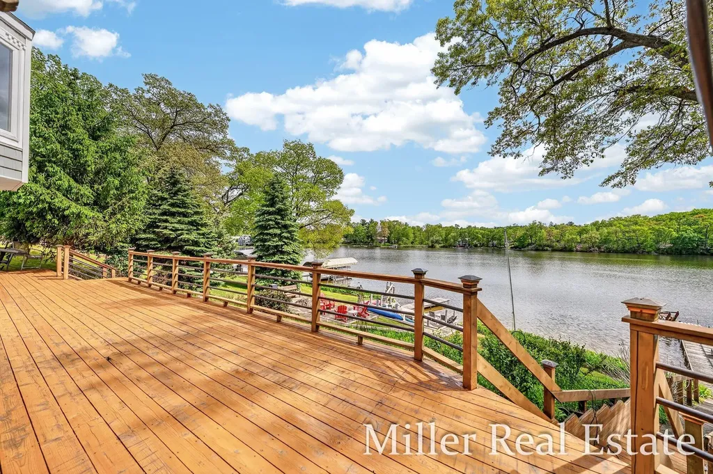1589 Pleasant View Drive Rutland Charter Township MI 49058