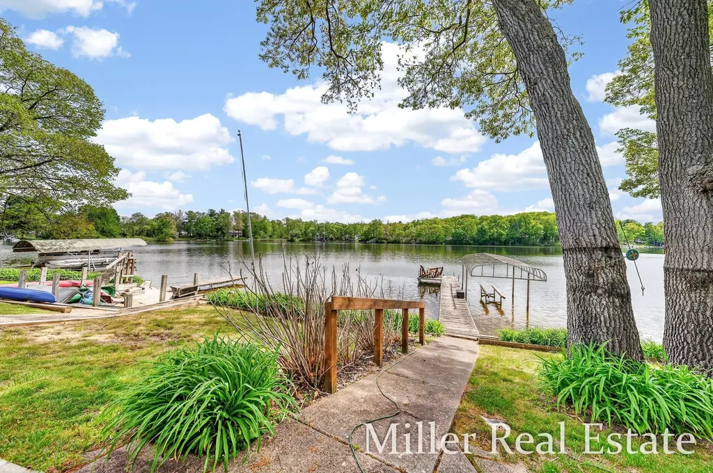 1589 Pleasant View Drive Rutland Charter Township MI 49058