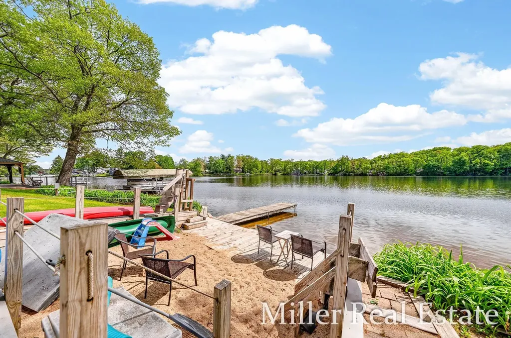 1589 Pleasant View Drive Rutland Charter Township MI 49058