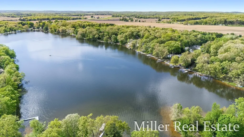 1589 Pleasant View Drive Rutland Charter Township MI 49058