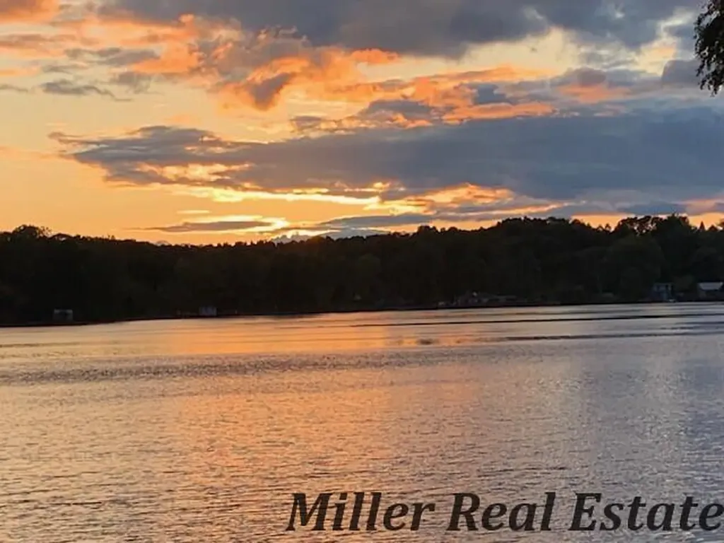 1589 Pleasant View Drive Rutland Charter Township MI 49058