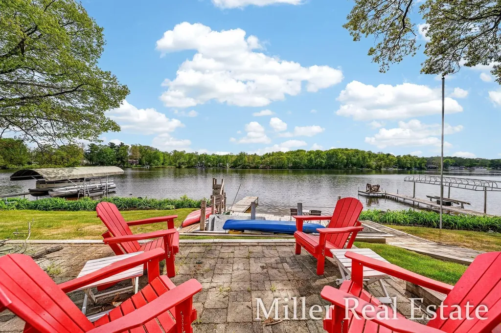 1589 Pleasant View Drive Rutland Charter Township MI 49058