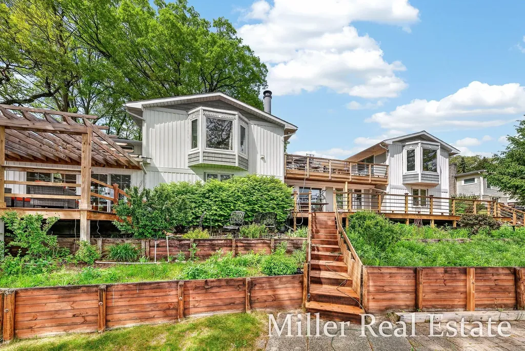 1589 Pleasant View Drive Rutland Charter Township MI 49058