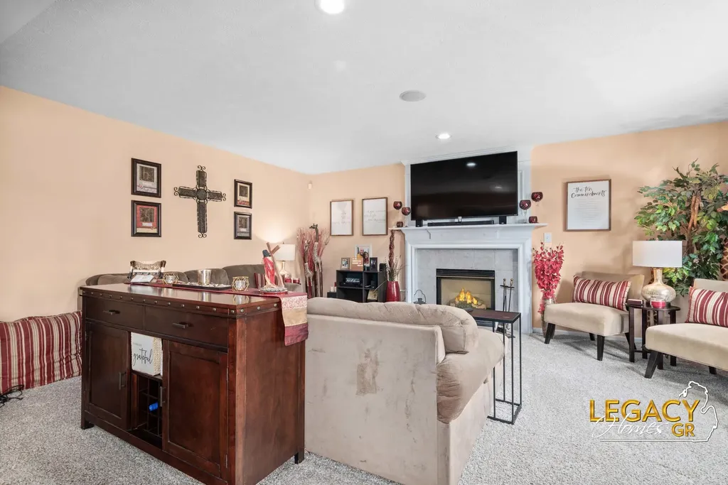 1850 Hollow Creek Drive SE Gaines Charter Township MI 49316
