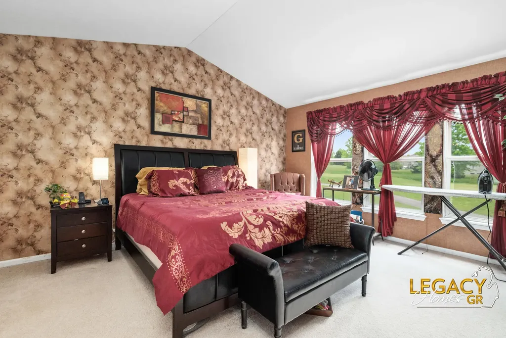 1850 Hollow Creek Drive SE Gaines Charter Township MI 49316