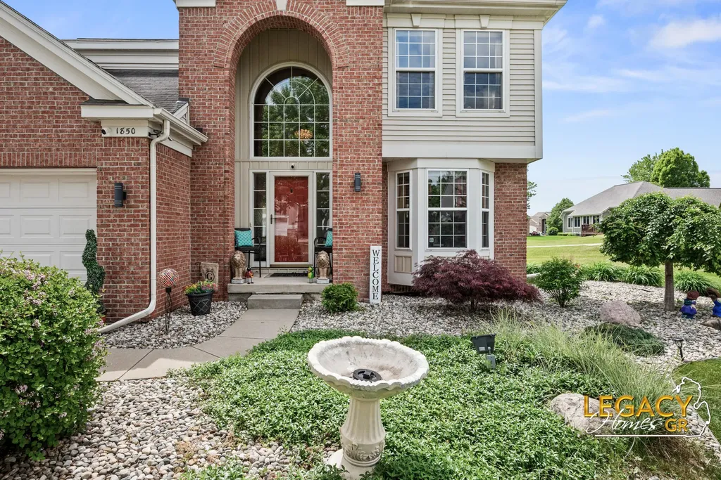 1850 Hollow Creek Drive SE Gaines Charter Township MI 49316
