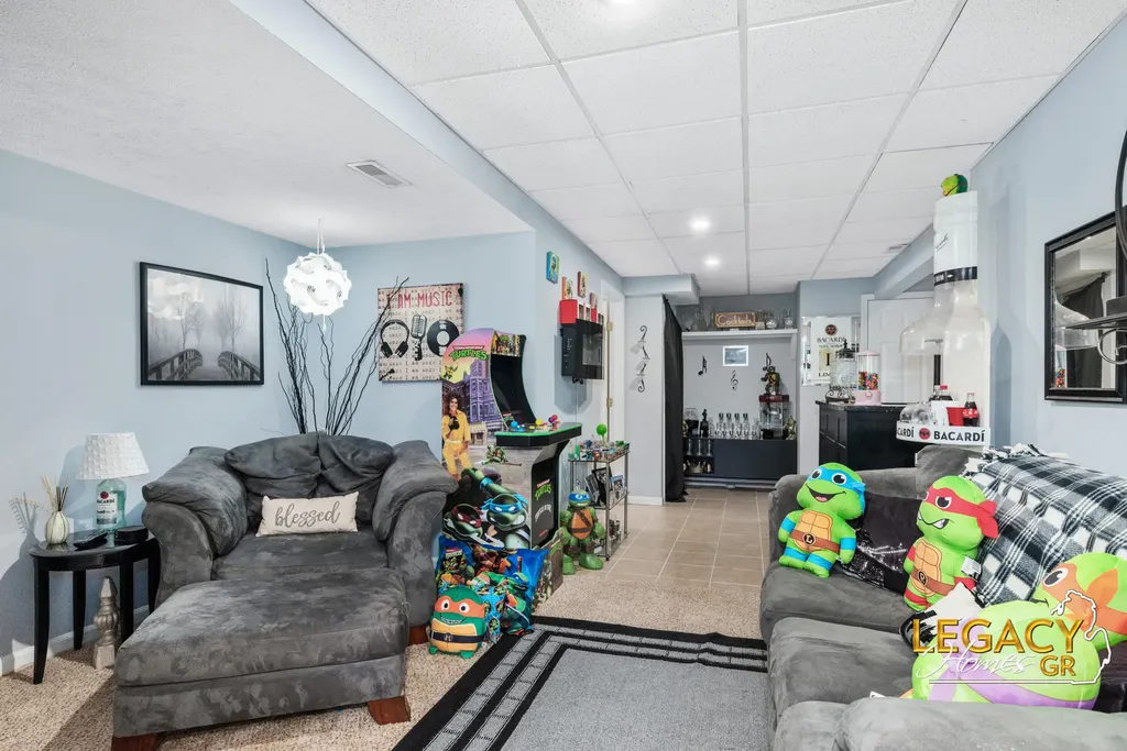 1850 Hollow Creek Drive SE Gaines Charter Township MI 49316