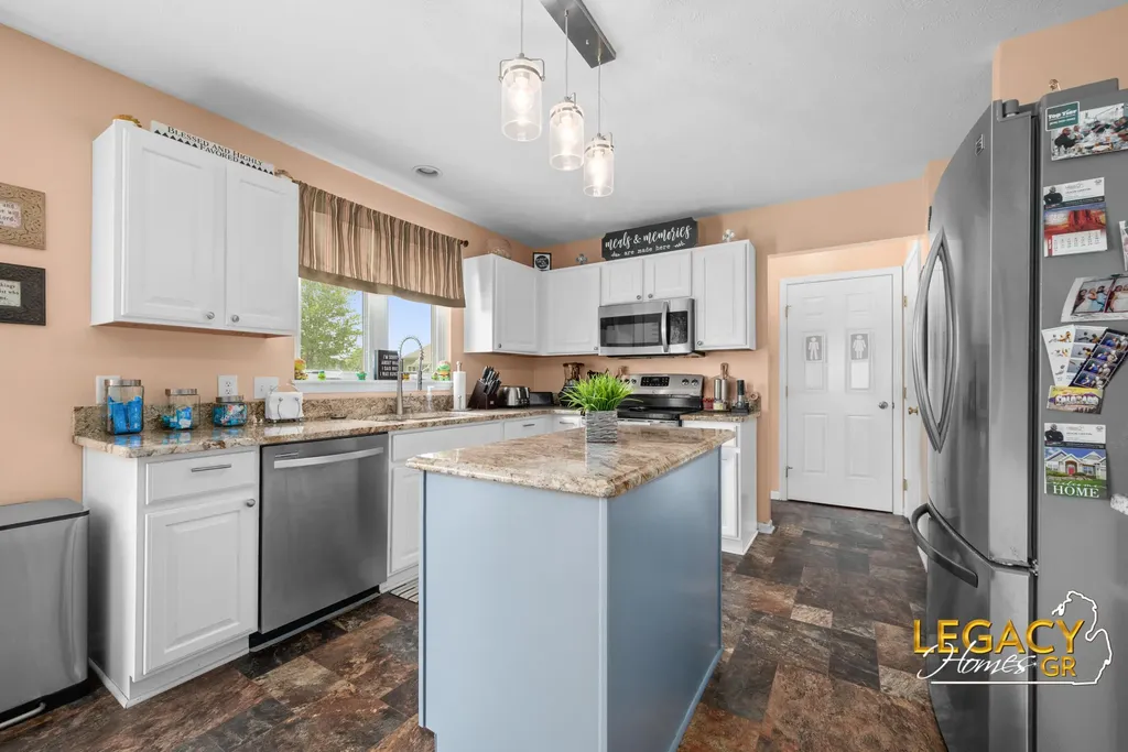 1850 Hollow Creek Drive SE Gaines Charter Township MI 49316