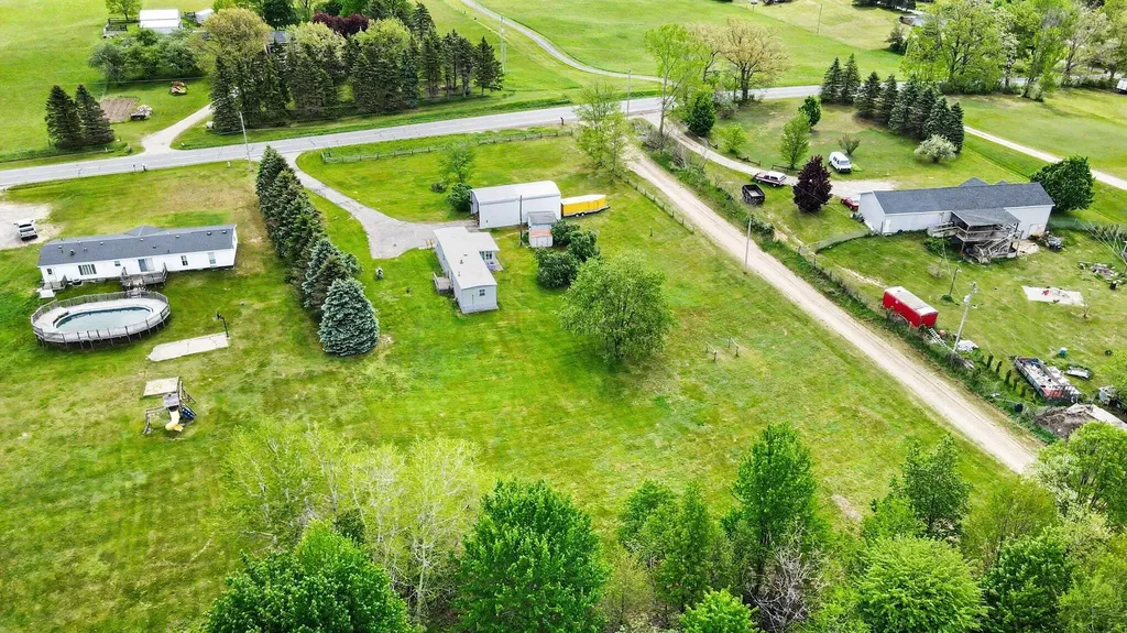 15827 Algoma Avenue NE Solon Township MI 49319