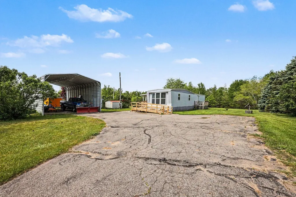 15827 Algoma Avenue NE Solon Township MI 49319