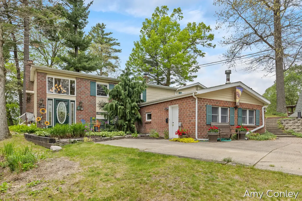 875 Bruce Drive Yankee Springs Township MI 49333