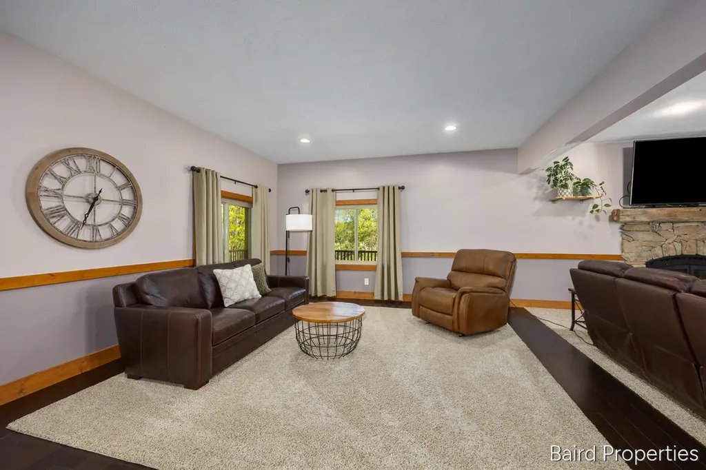 197 Leonard Street NW Tallmadge Charter Township MI 49534