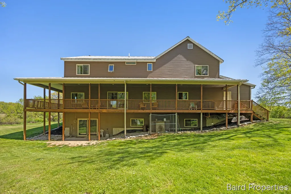 197 Leonard Street NW Tallmadge Charter Township MI 49534