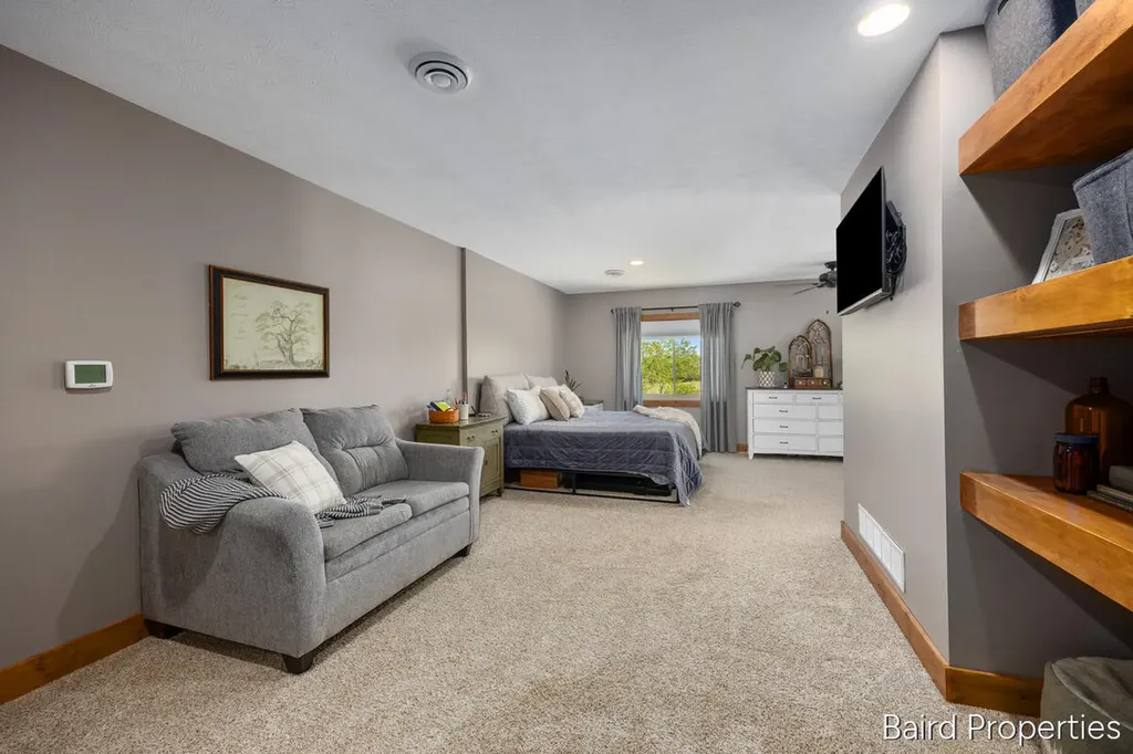 197 Leonard Street NW Tallmadge Charter Township MI 49534