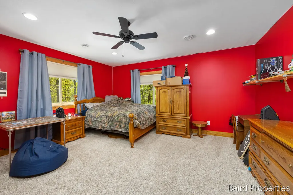 197 Leonard Street NW Tallmadge Charter Township MI 49534